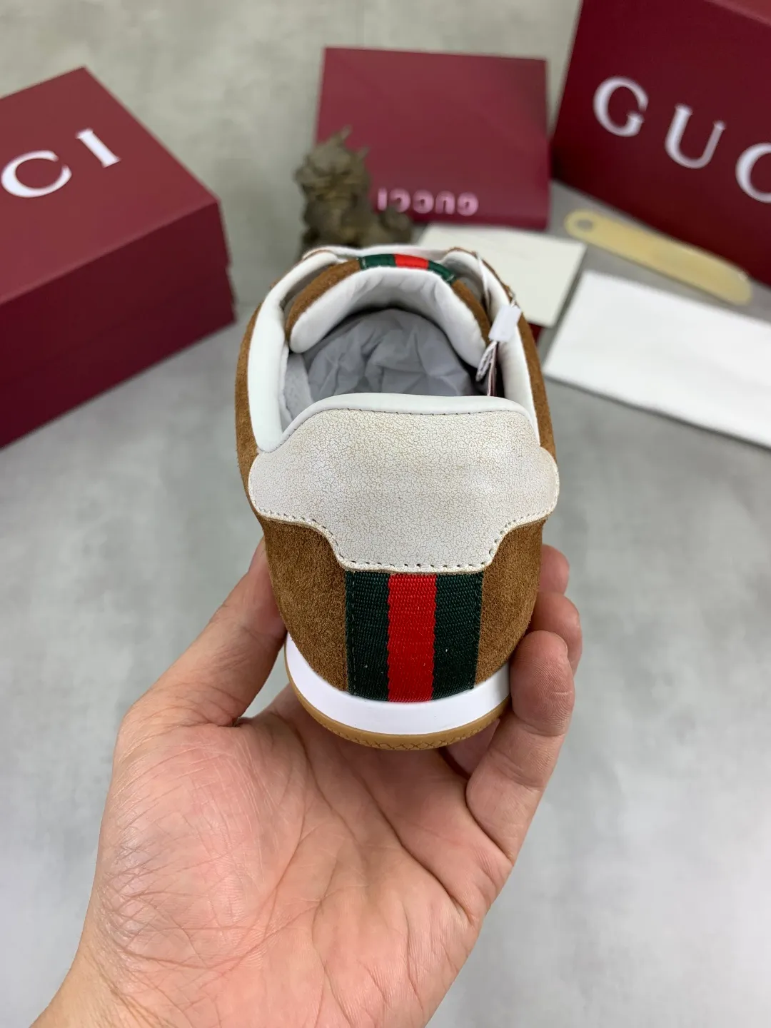 Men's shoes 💰P542 💰[New model] 🆘 The latest model from Gucci's official website 🎁Classic casual and fashionable men's shoes 👟Breaking hot model 💥The style is simple and elegant, exclusive for trendy men. Unique official website's latest brand elements 👑Gucci original decoration, fashionable and generous, the fabric is made of original soft calfskin➕Comfortable soft pigskin lining ✅The official website specifies wear-resistant rubber outsole_full of elasticity, classic model taken in real life🎬Color: 5️⃣colors available😍Number: 35-44